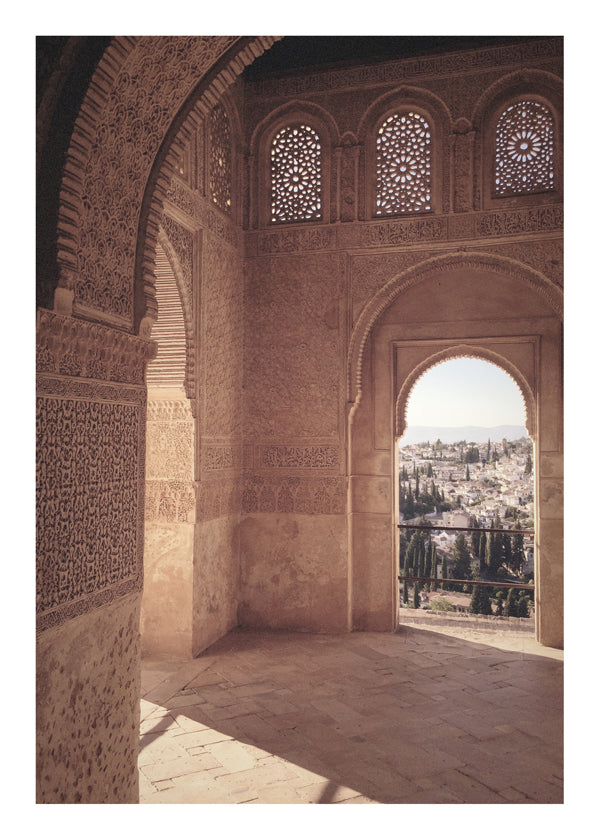 Kökskonst med maurisk båge i Alhambra
