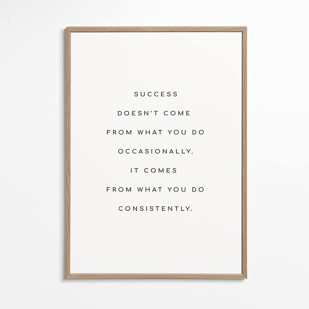 Minimalistisk affisch med centrerat motivationscitat