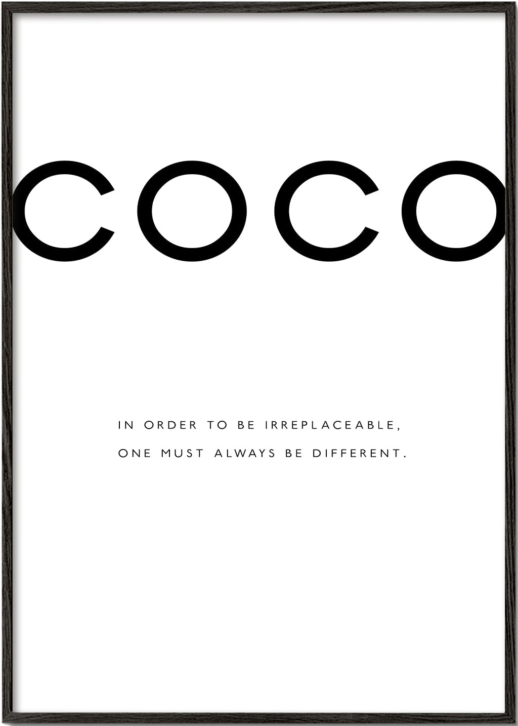Svartvit poster med COCO-citat