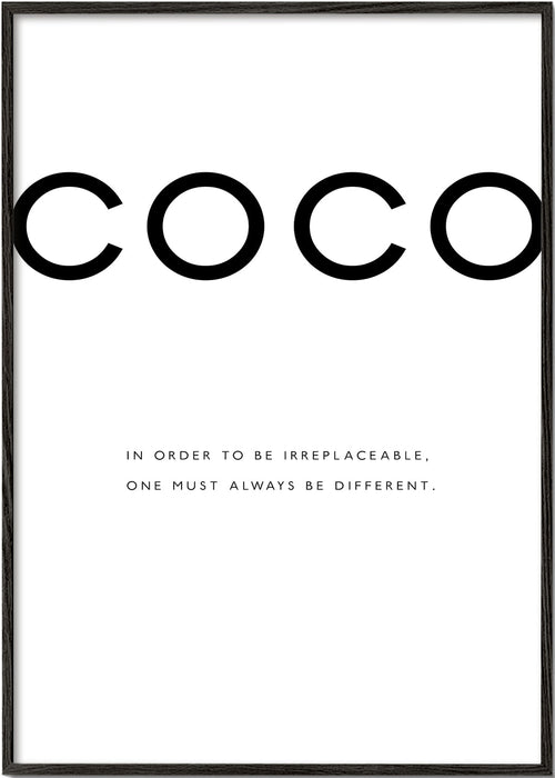 Svartvit poster med COCO-citat