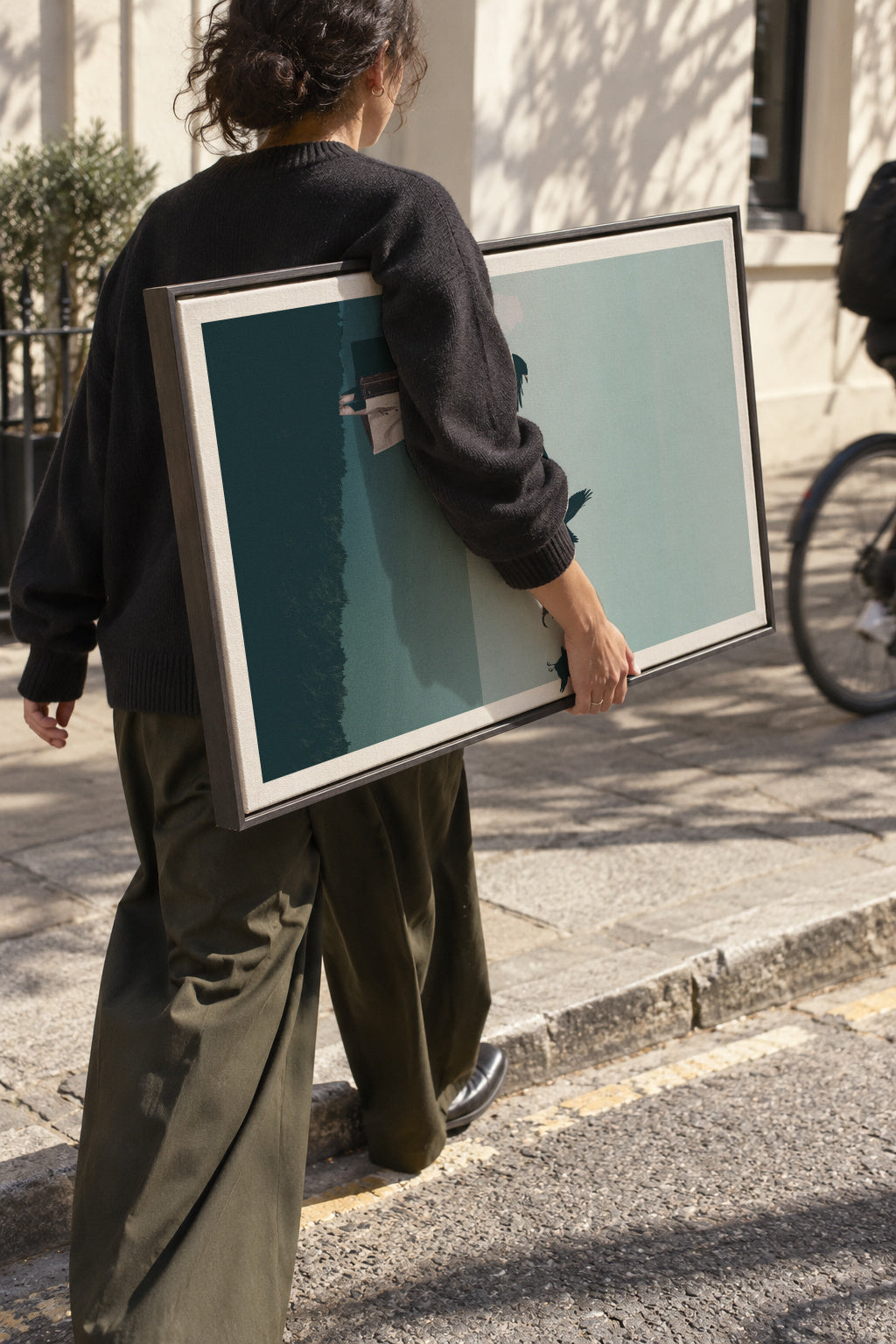 I am starting to forget your face - Framed canvas in an interior