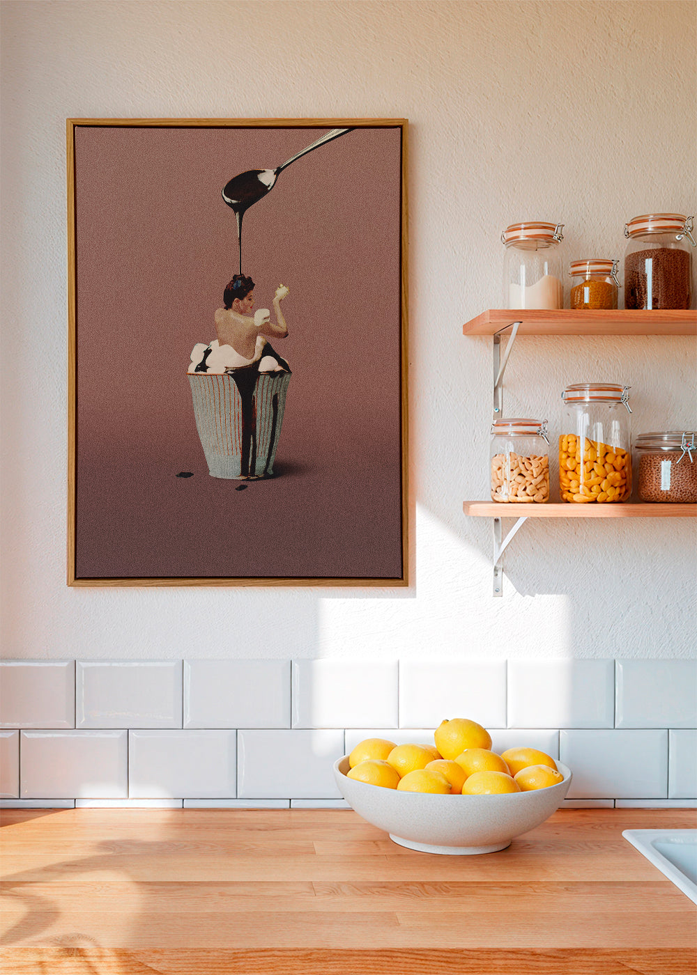 Kökskonst med surreal cupcake