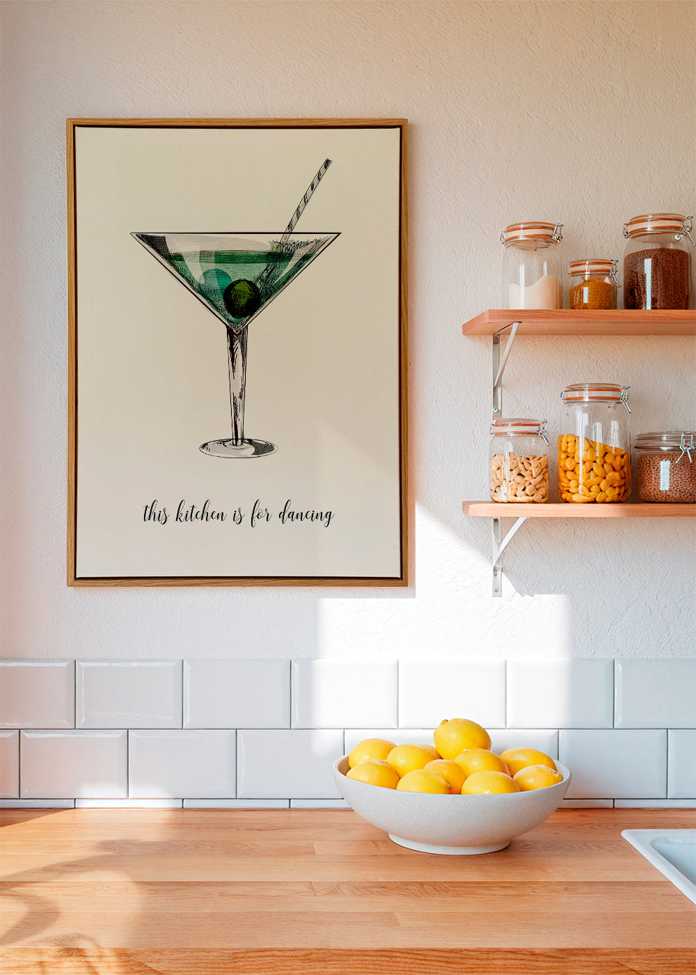 Kökskonst: illustrerad cocktail med lekfull text