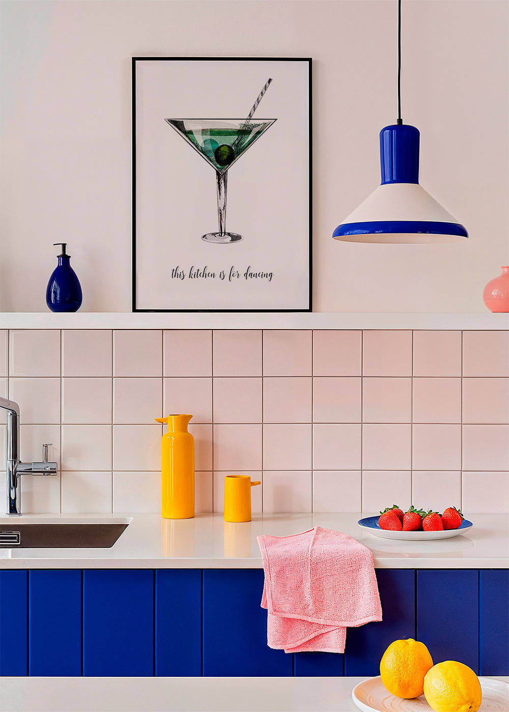 Kökskonst: illustrerad cocktail med lekfull text