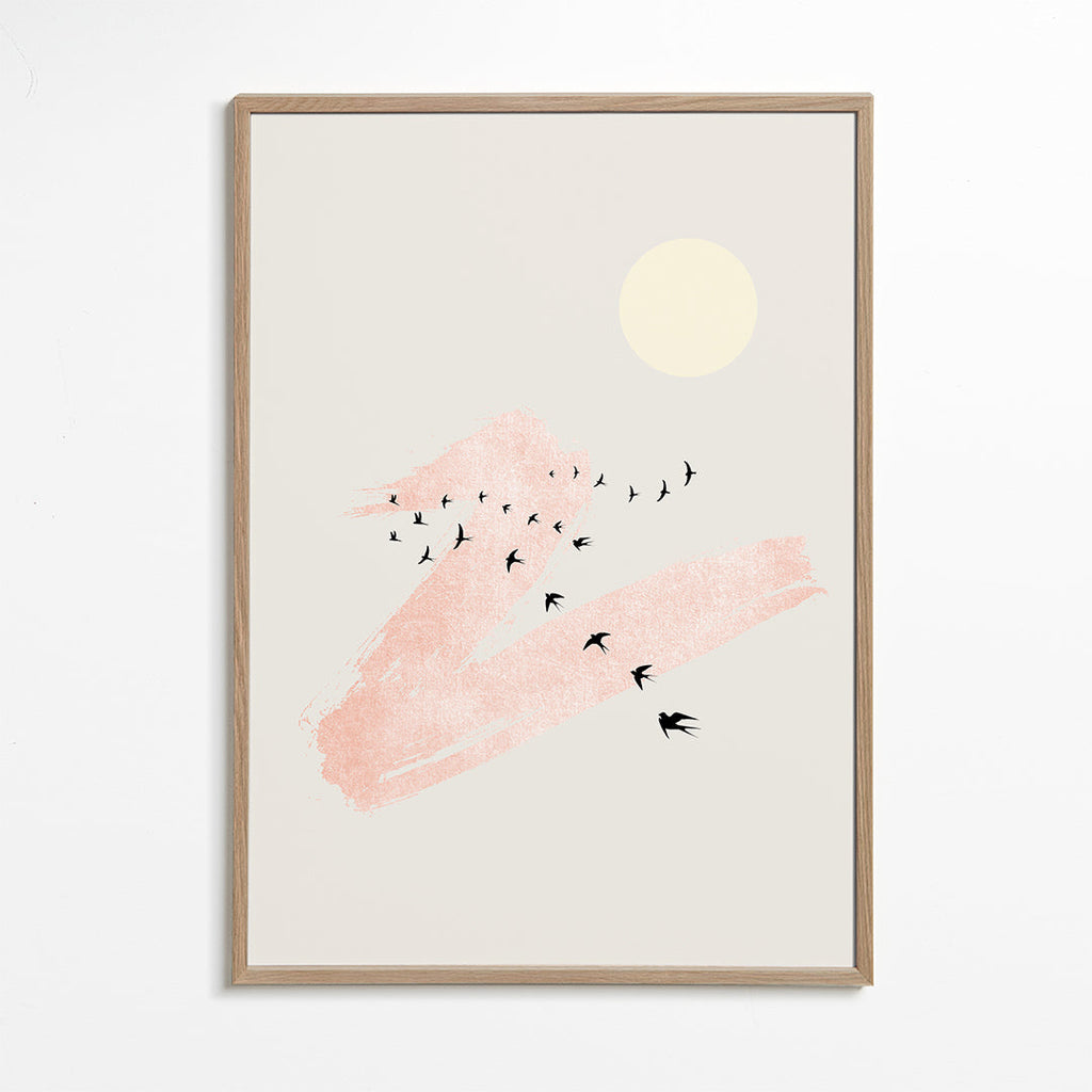 Illustration av flygande fåglar med rosa penseldrag