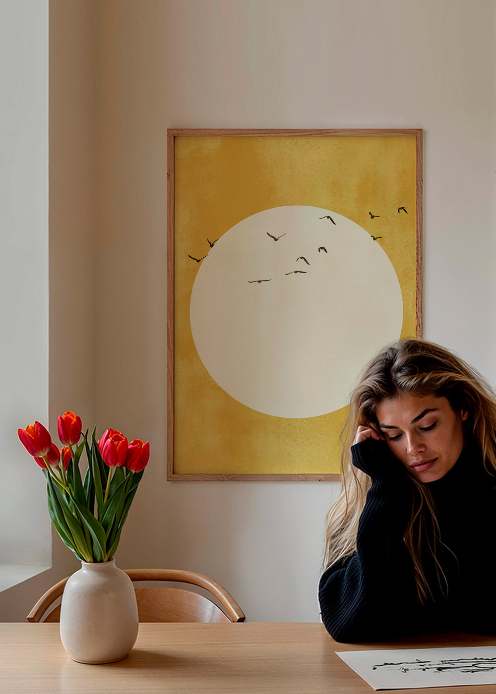 Minimalistisk solcirkel konstverk med fåglar
