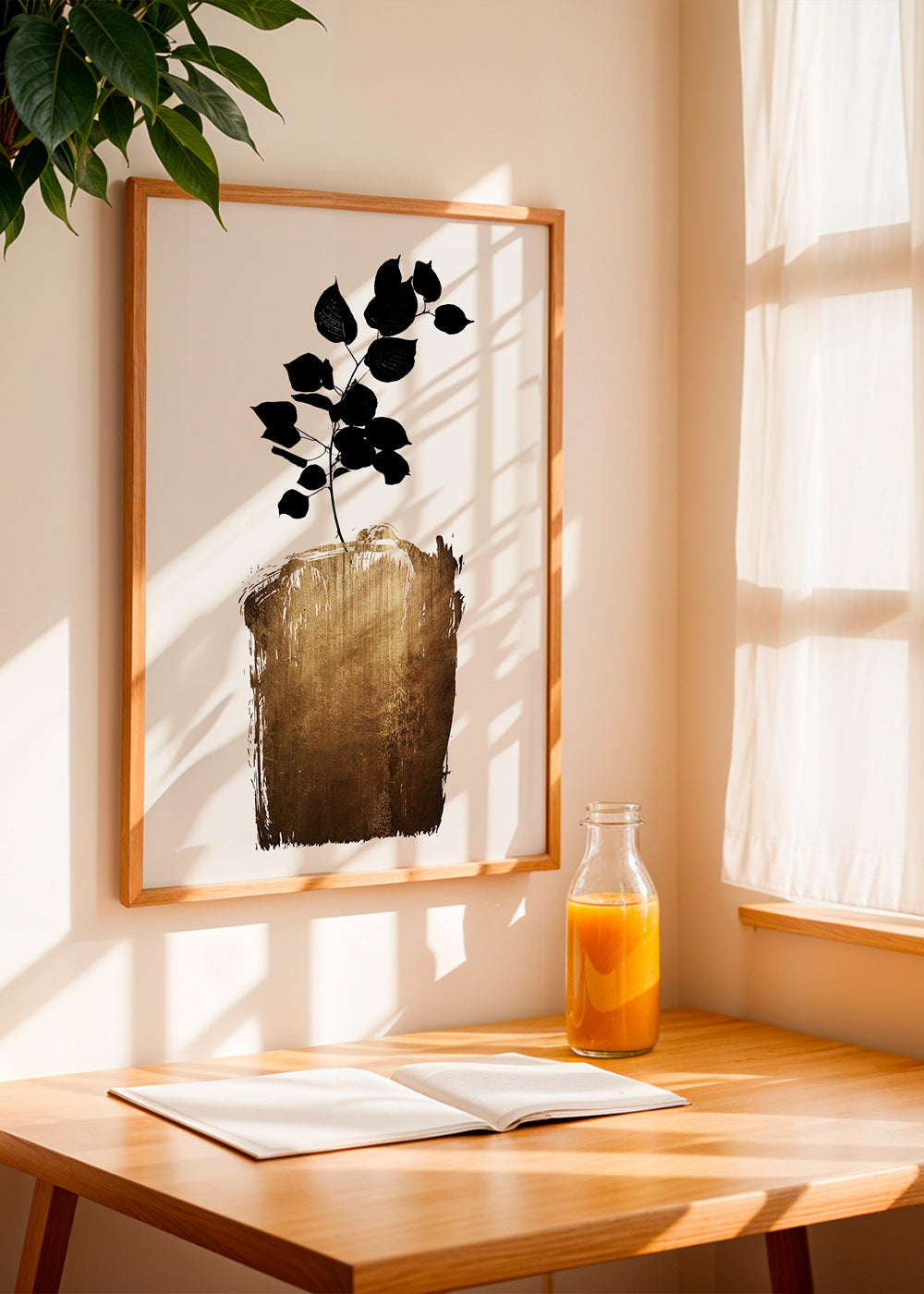 Botanisk poster med svart blad och guldfärgad penseldrag