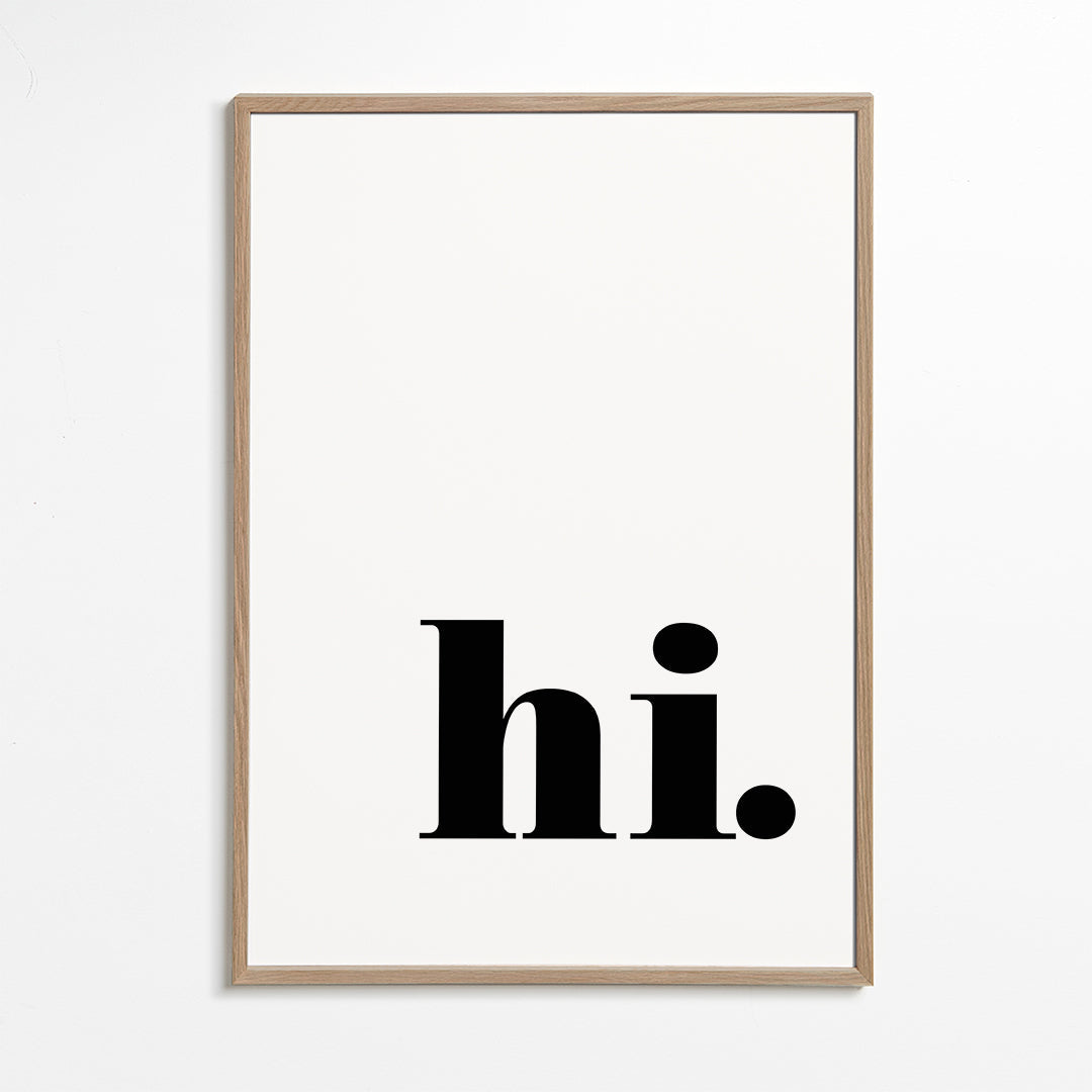 Minimalistisk design med 'hi.' i nedre hörnet