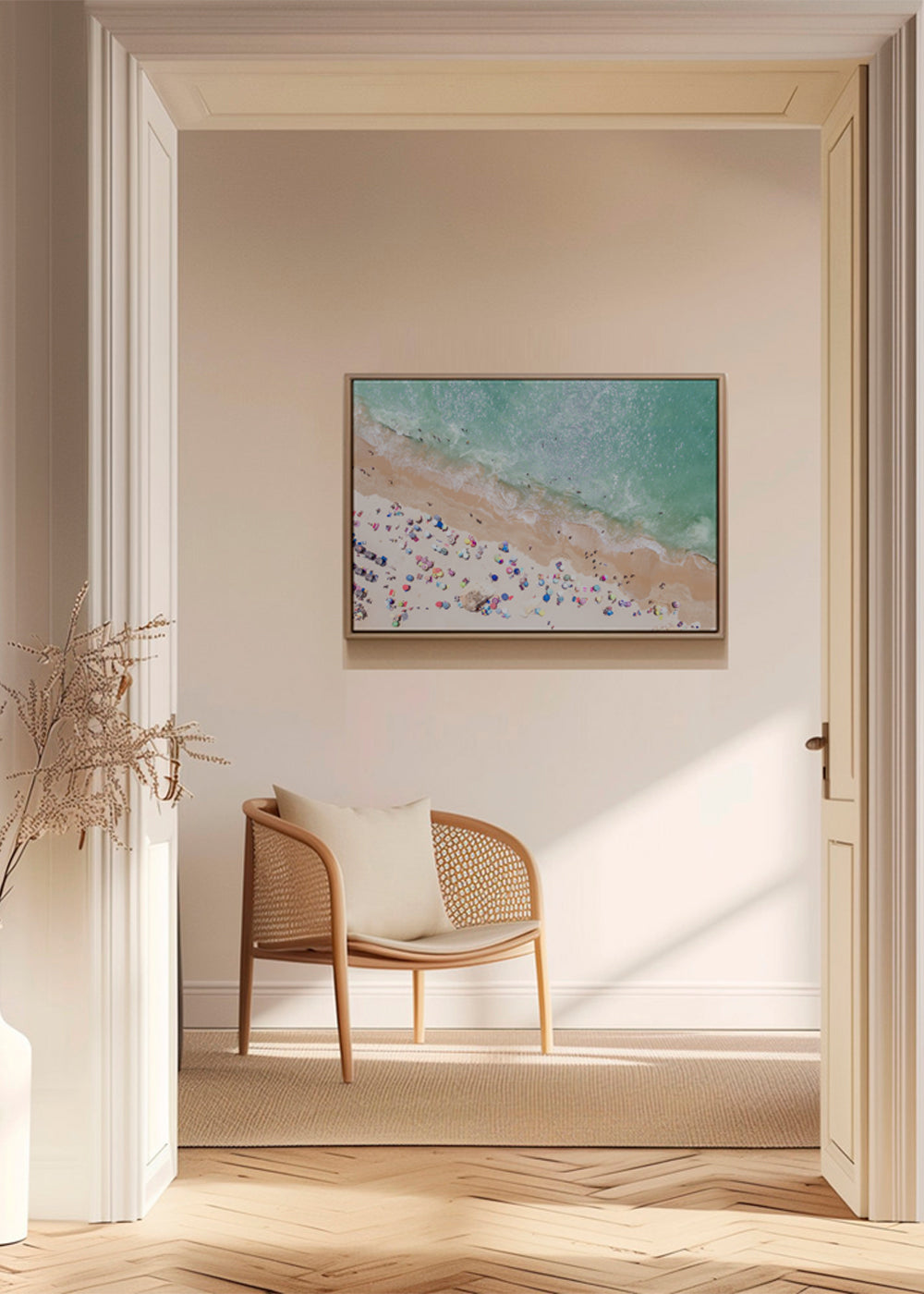 Landskapskonst — Luftfoto strand med färgglada parasoller