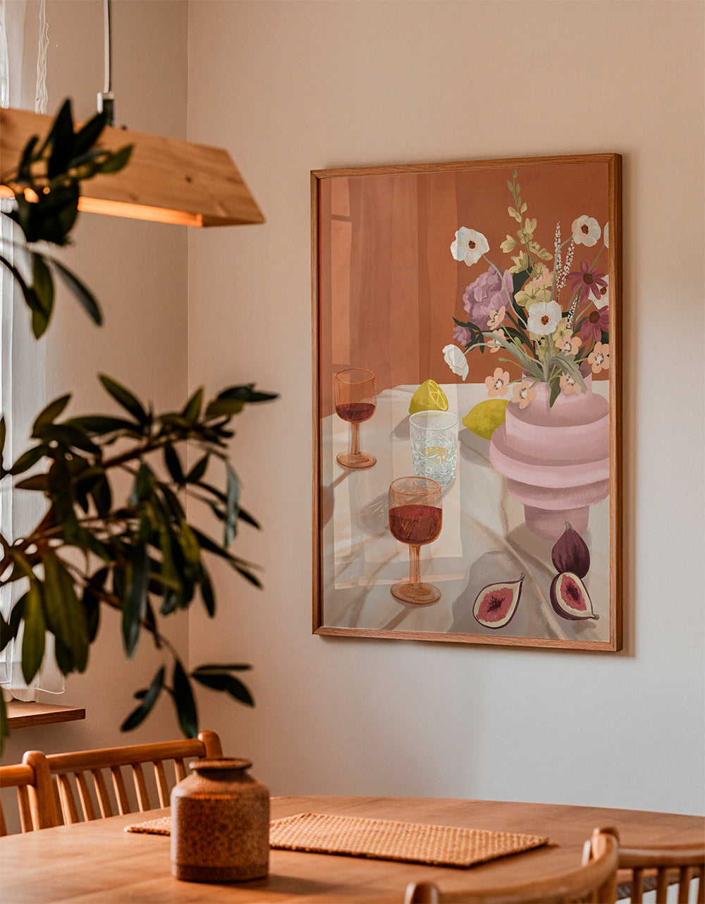 Kökskonst: blomsterstilleben med fikon