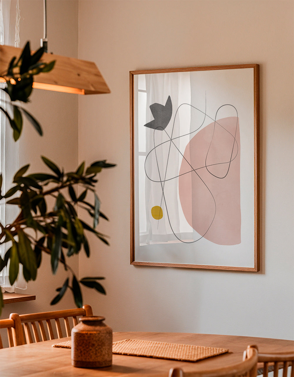 Abstrakt konst med rosa form och linjedrag