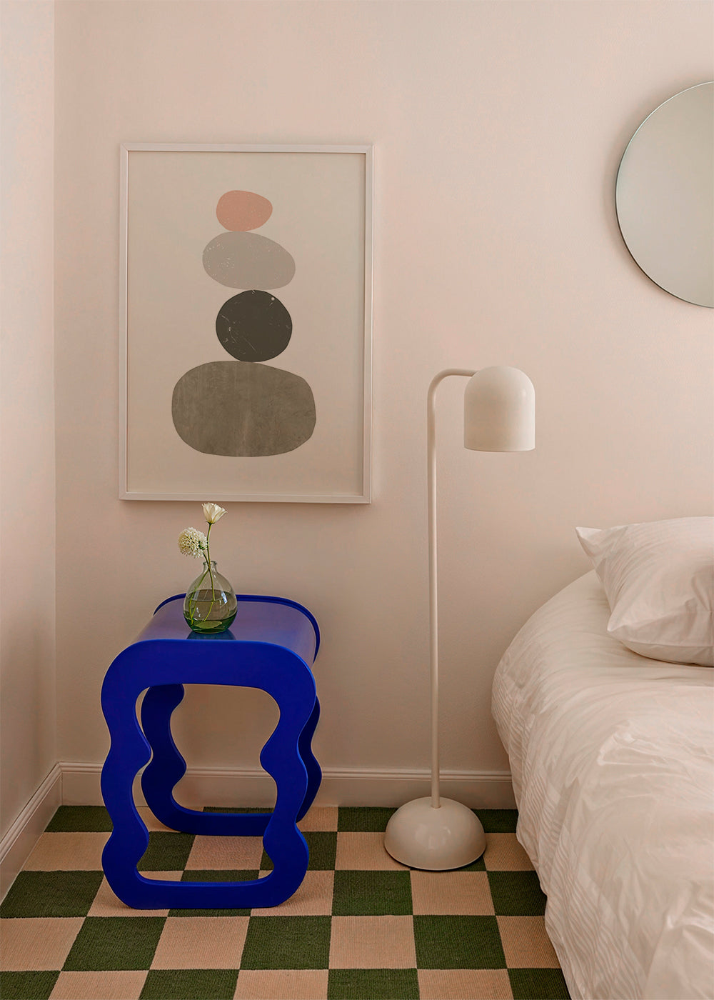 Avslappnande design med staplade stenar