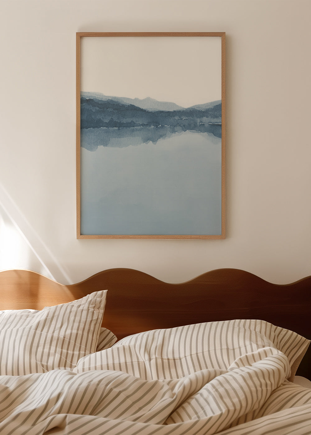 Akvarellandskap med blå reflektion