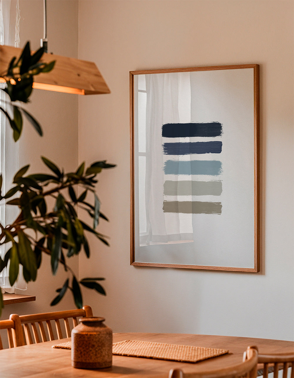 Minimalistisk konst med blå och taupe ränder