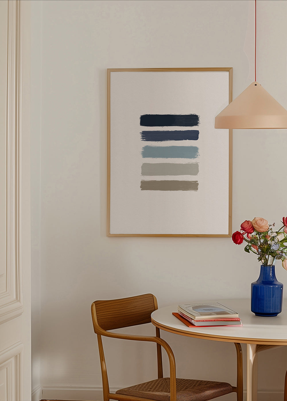 Minimalistisk konst med blå och taupe ränder