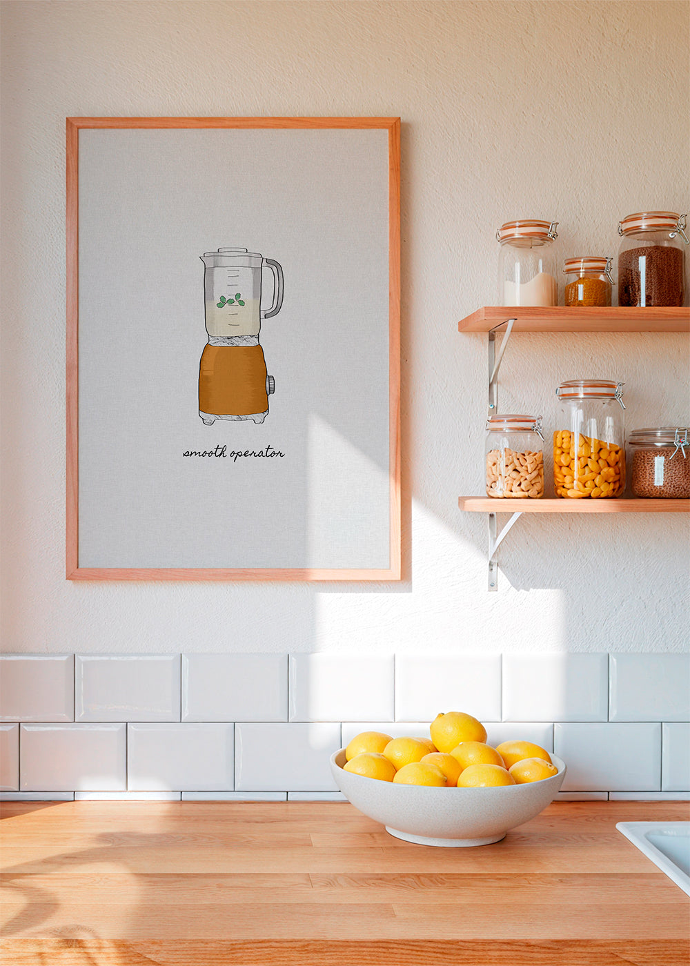 Kökskonst med orange mixer