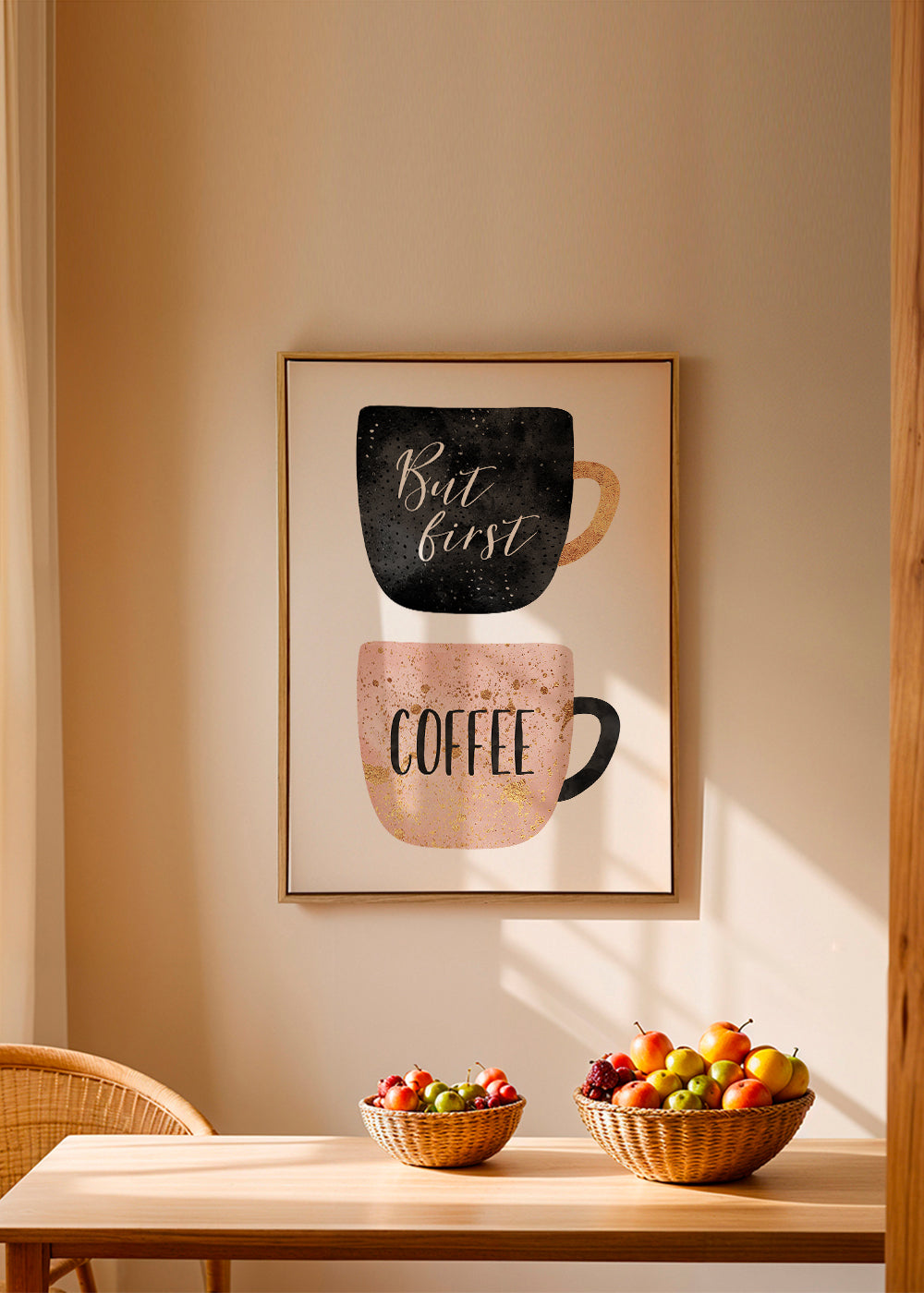 Kökskonst: illustrerade kaffekoppar med text