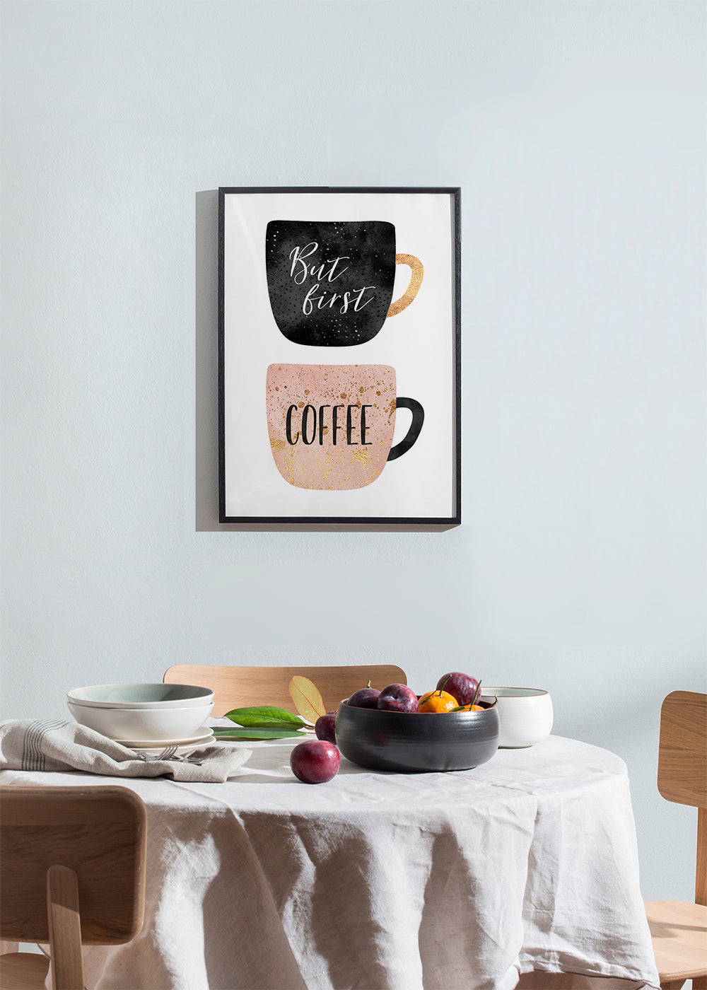 Kökskonst: illustrerade kaffekoppar med text