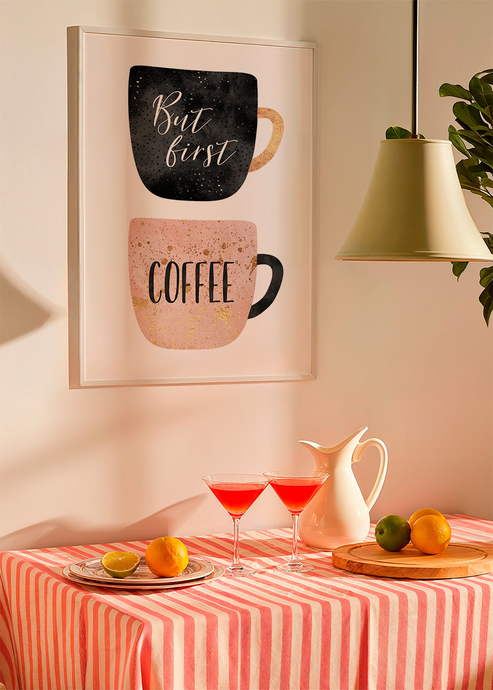 Kökskonst: illustrerade kaffekoppar med text