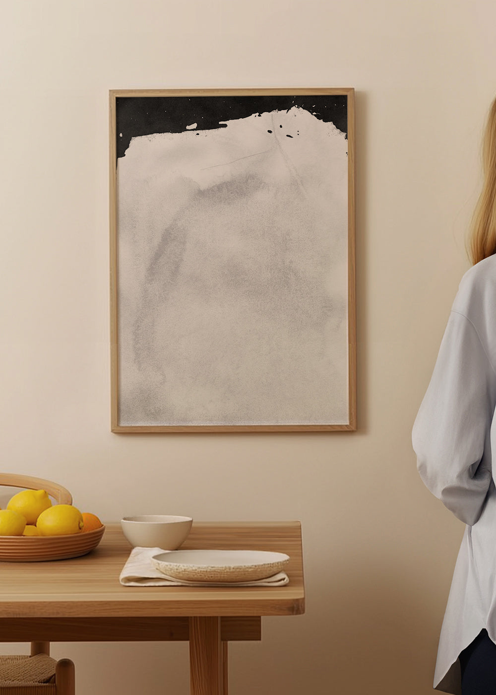 Svartvit konst med minimalistisk tvätteffekt