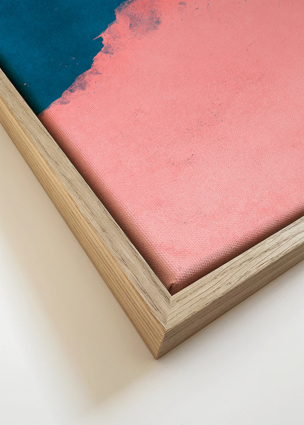 Minimalistiskt landskap i rosa och blått