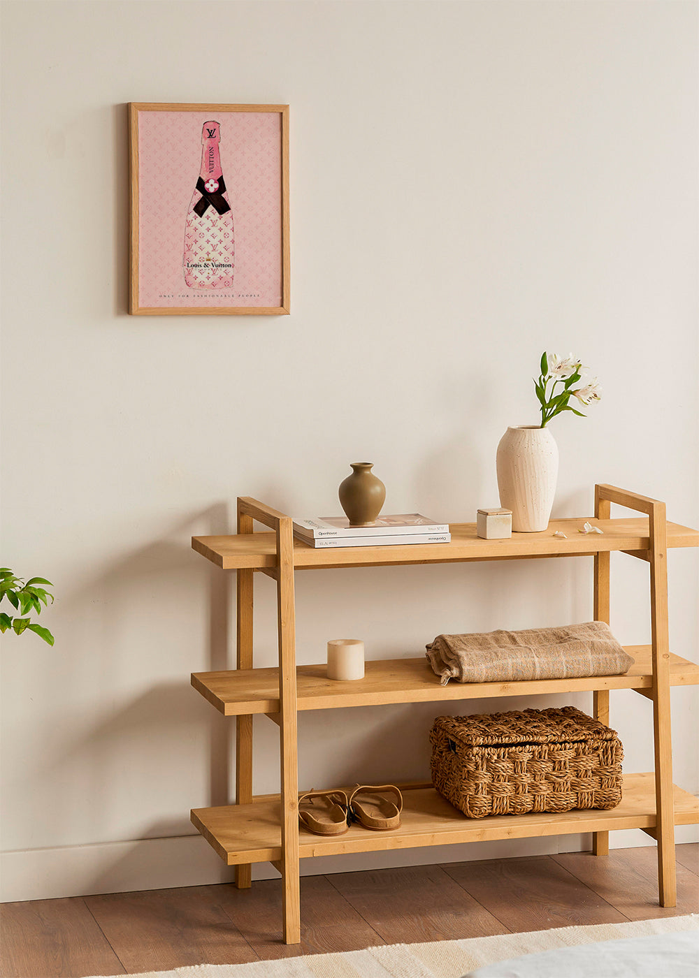 Illustration av LV-champagneflaska i rosa