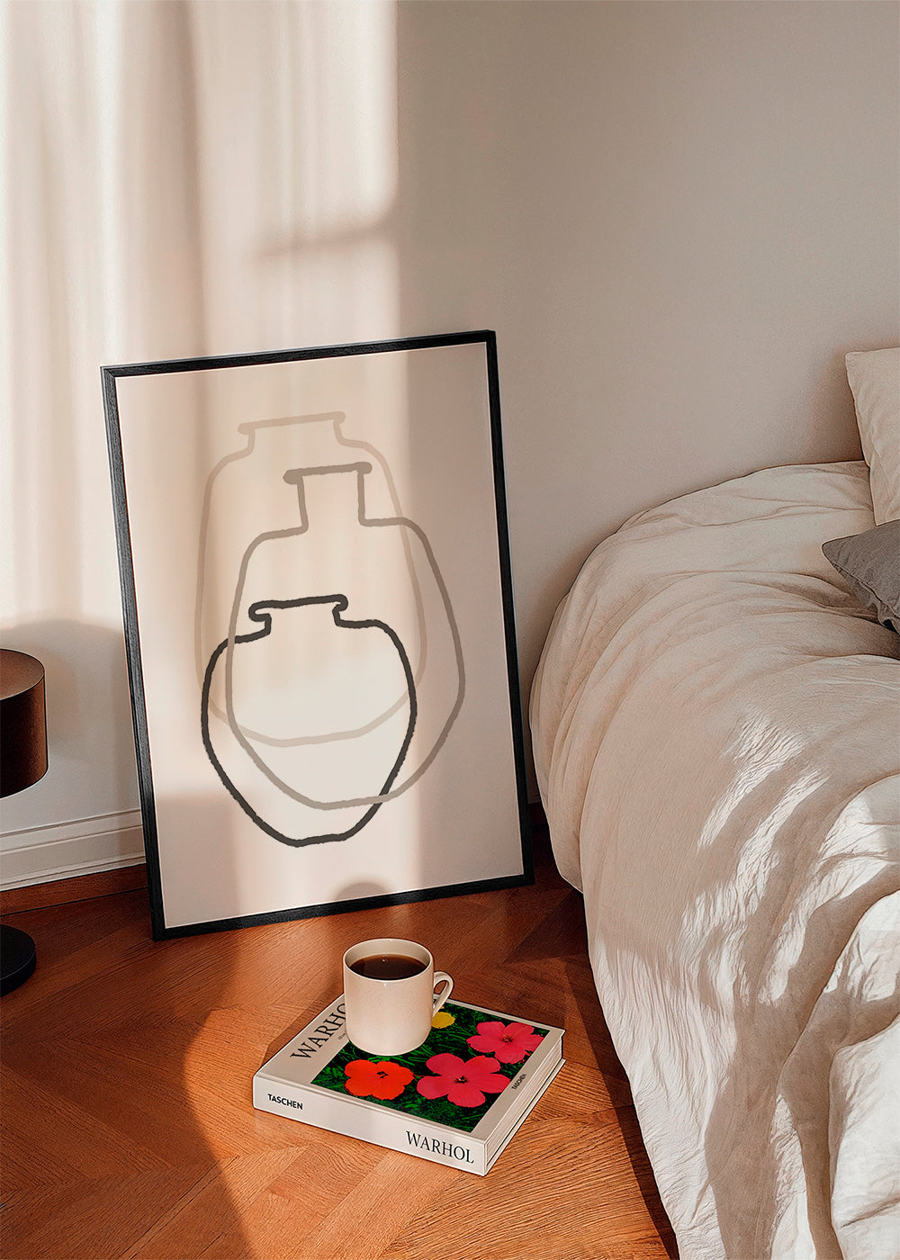 Minimalistisk design linjära vaser överlagrade