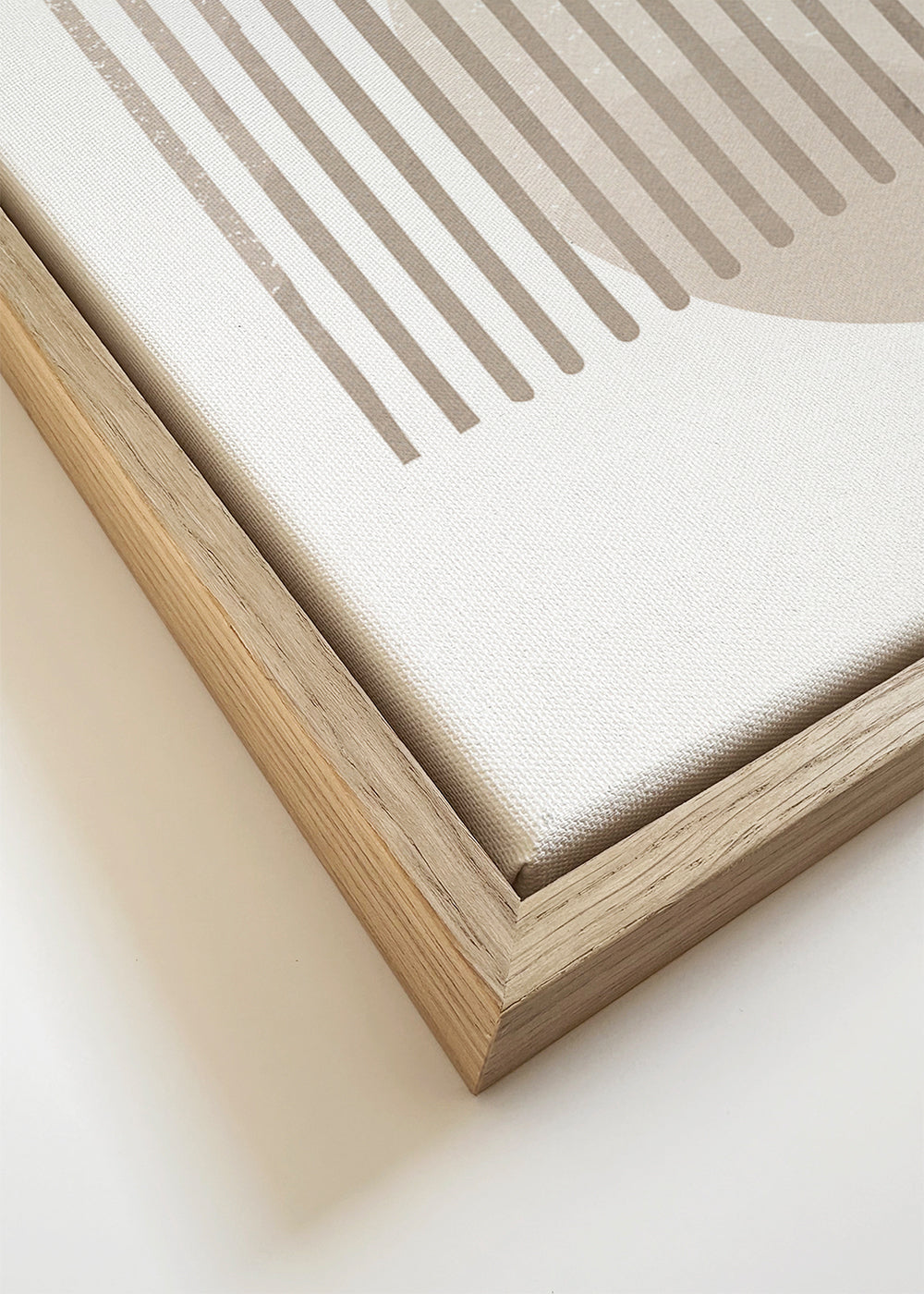 Geometrisk poster med beige båge och cirkel