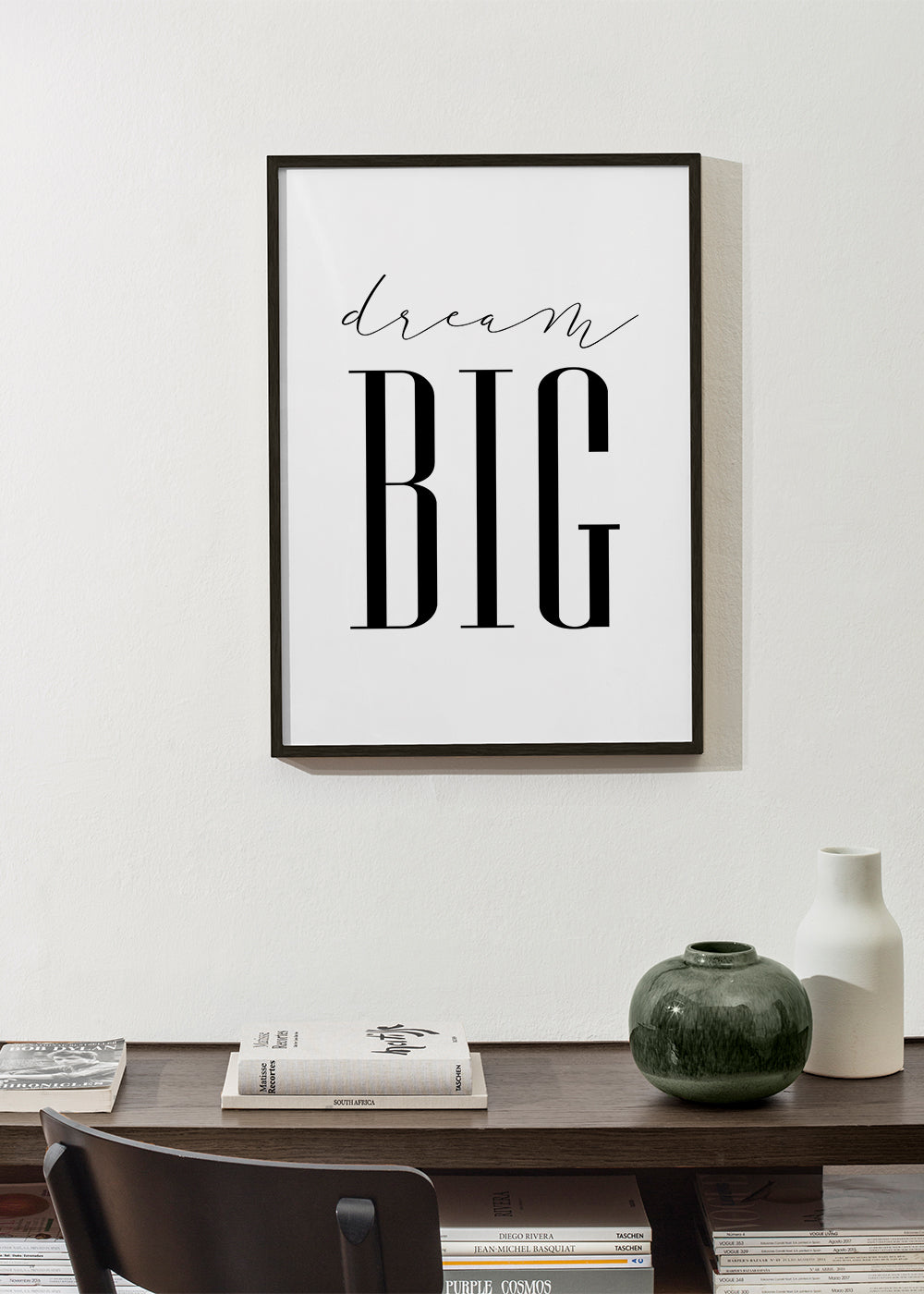 Minimalistisk typografisk affisch med tydligt budskap