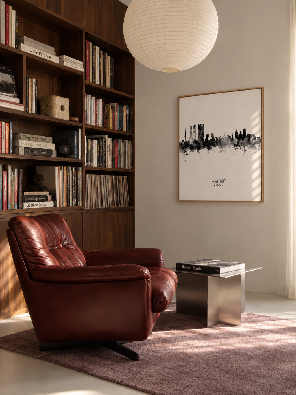 Madrid Skyline en blanco y negro - Framed canvas in an interior