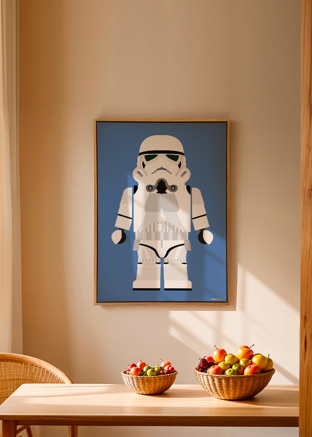 Barnposter Stormtrooper leksak på blå bakgrund