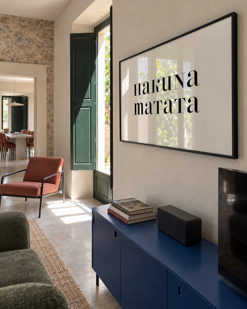 Hakuna Matata - Framed poster in an interior