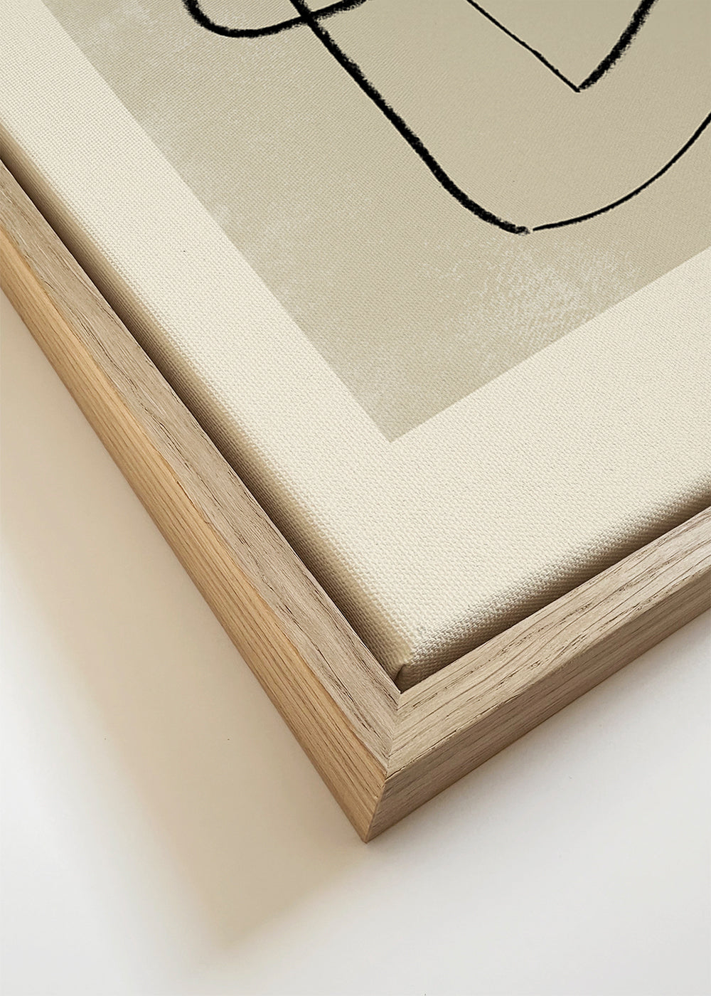 Minimalistisk print svarta streck på beige