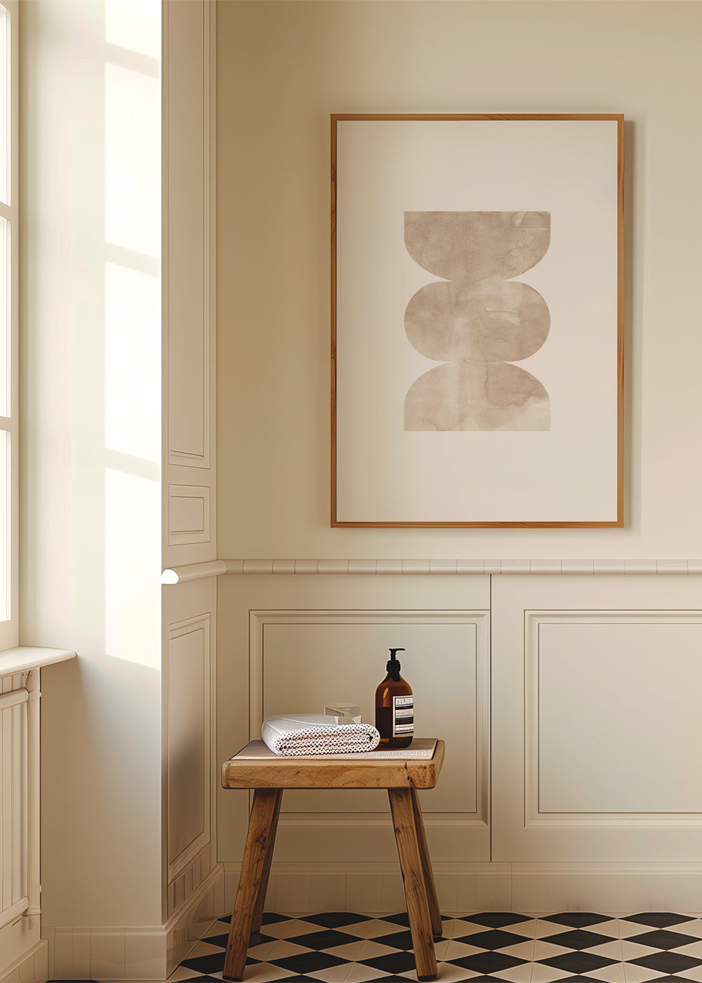 Abstrakt konstverk beige med staplade former