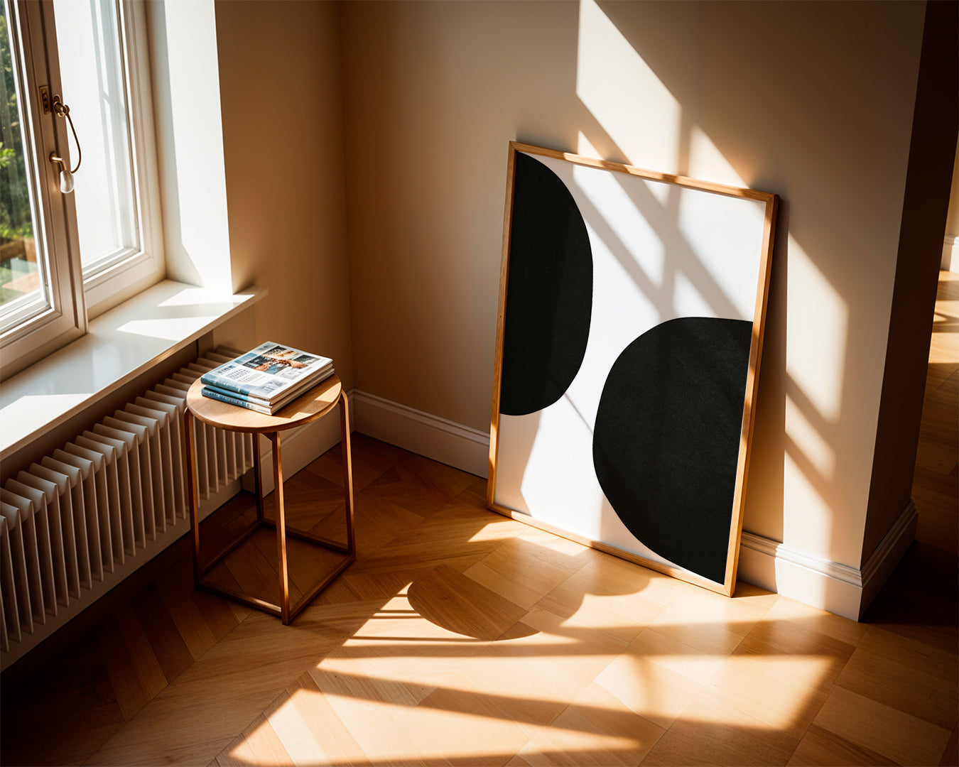 Minimalistisk design med organiska svarta former
