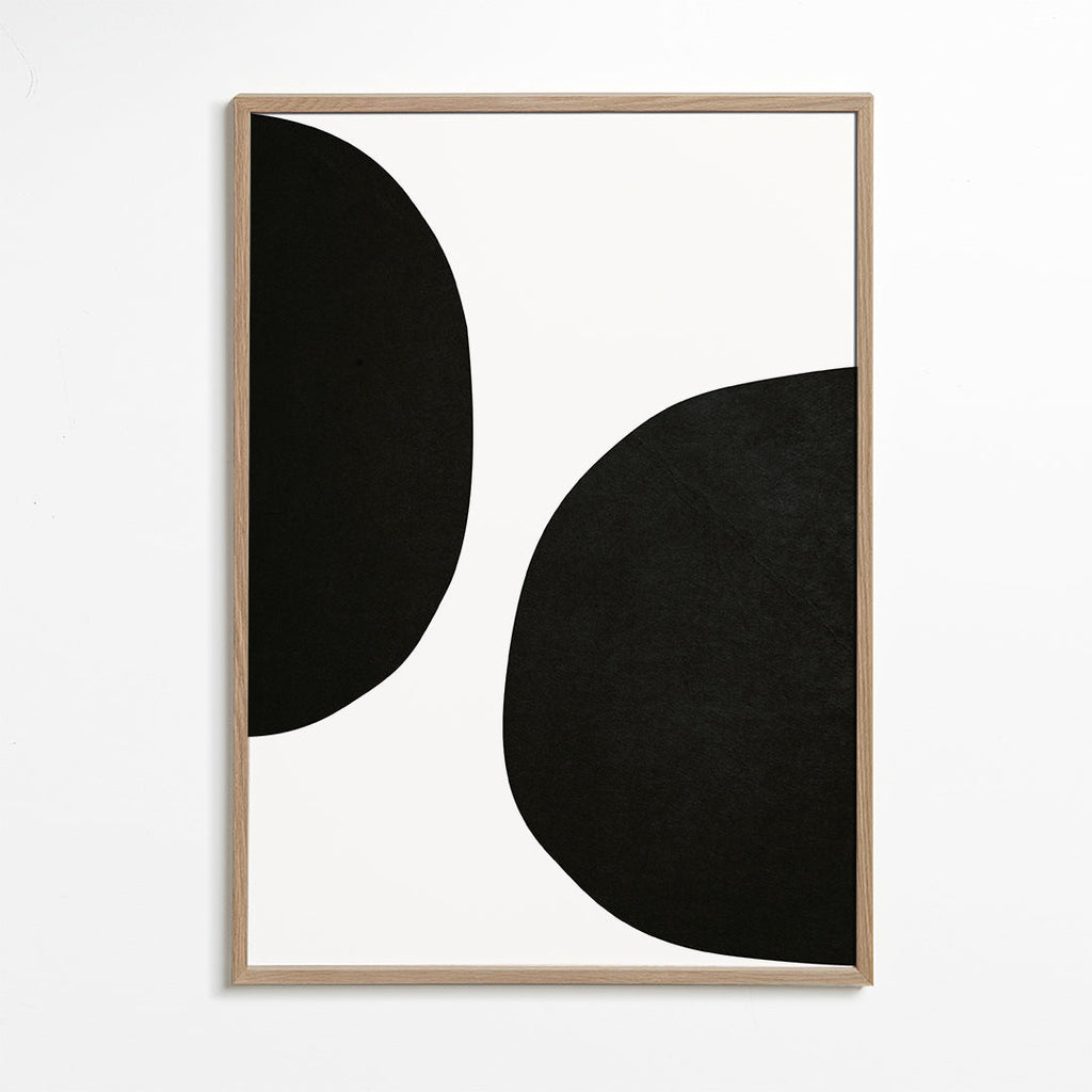 Minimalistisk design med organiska svarta former