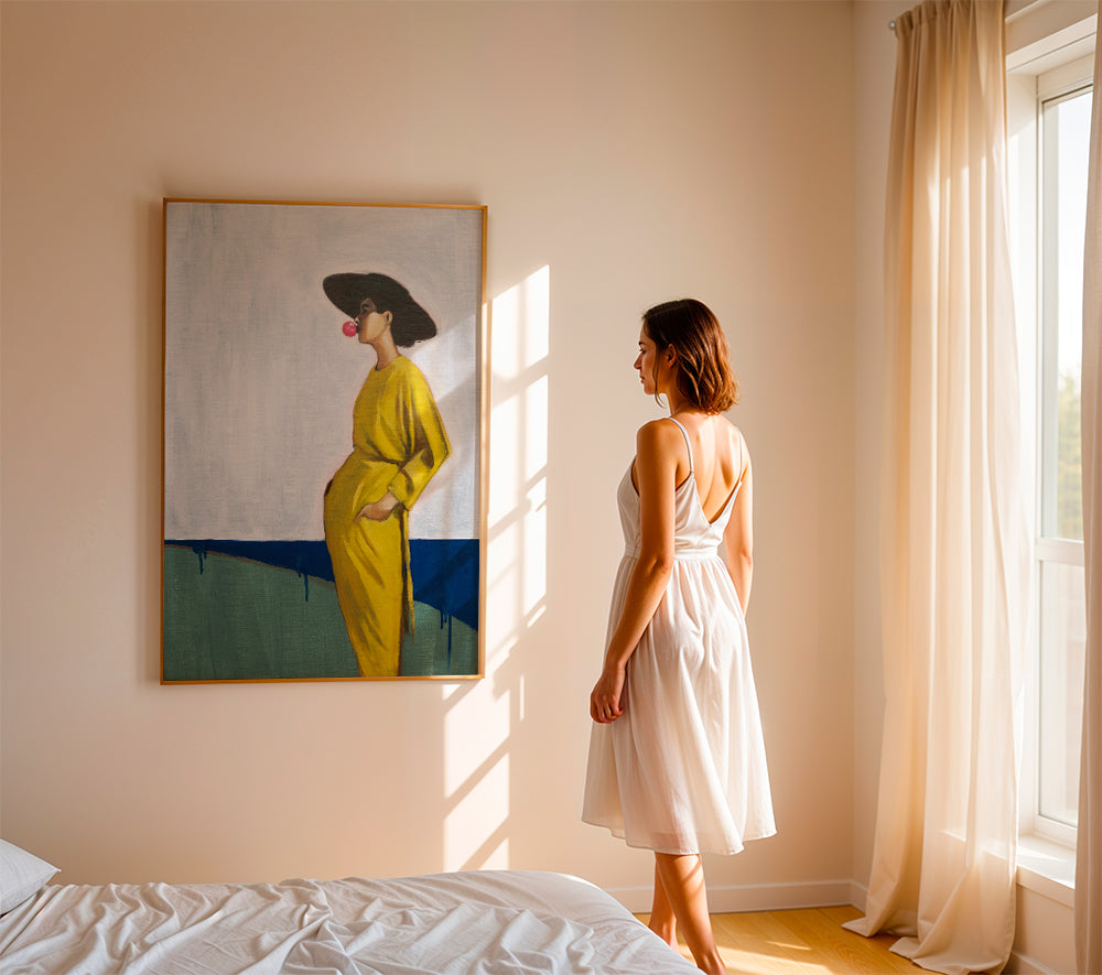 Minimalistisk tavla kvinna med gul hatt