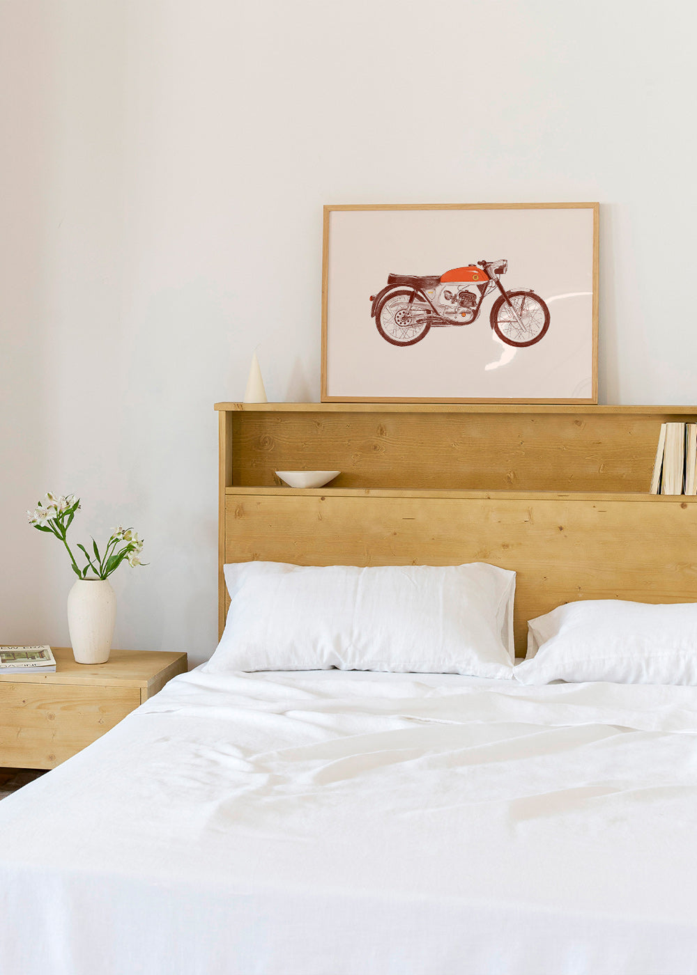 Vintage affisch röd motorcykel illustration
