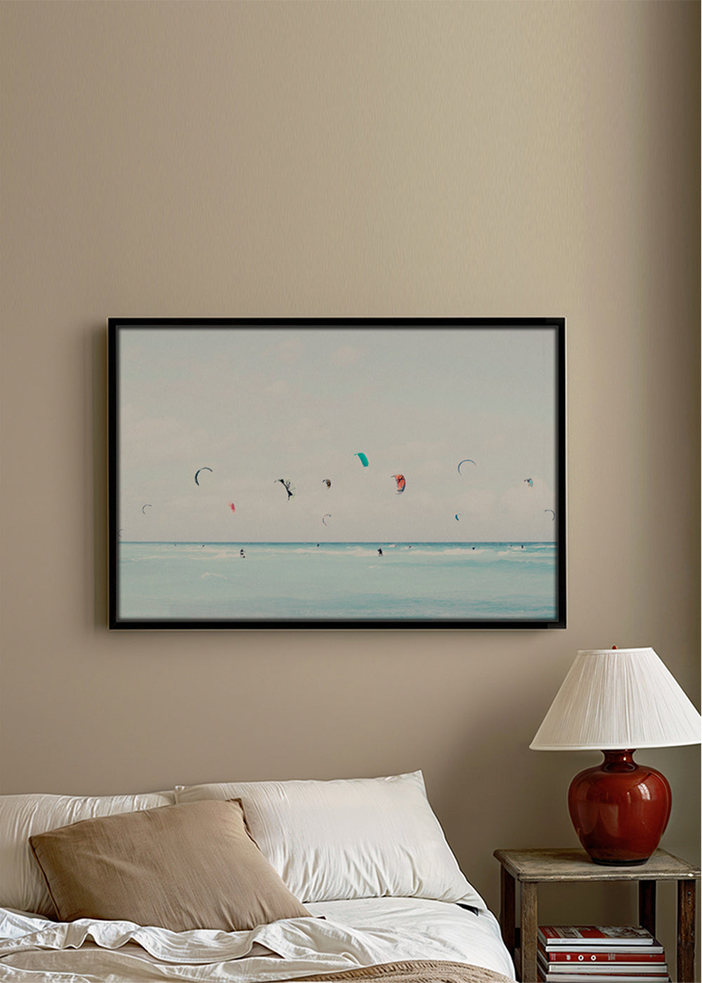 Sportkonst kitesurf på lugnt hav