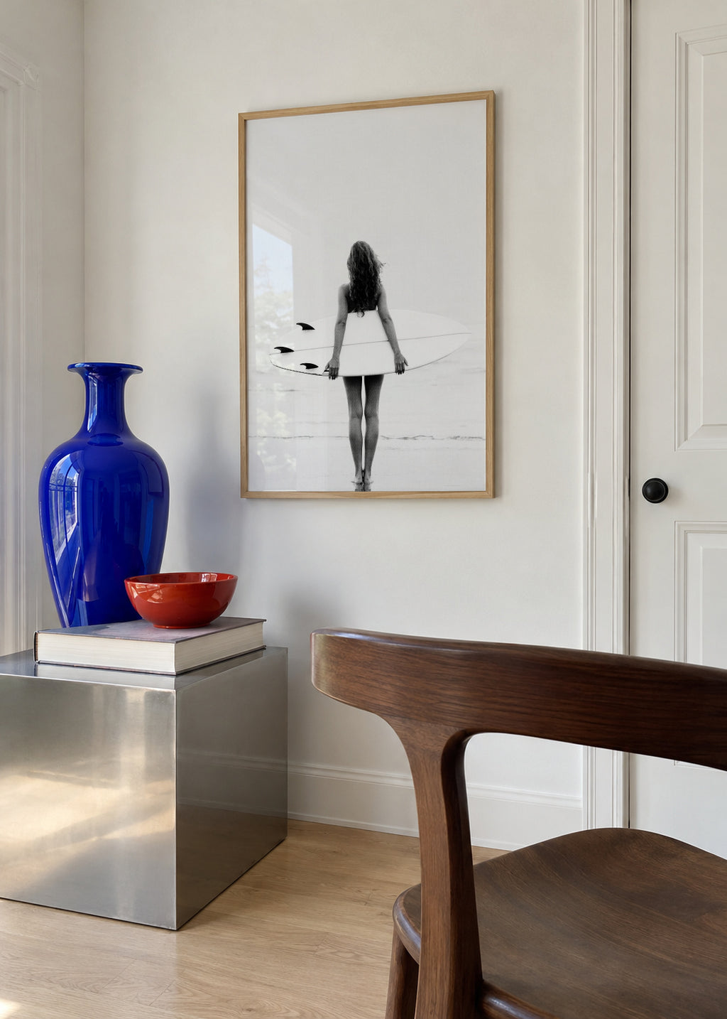 Surf Girl - Framed poster in an interior