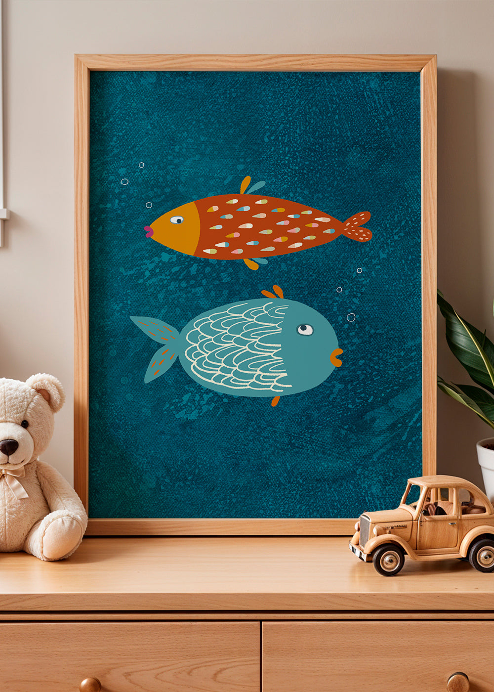 Poster lekfulla fiskar på blå bakgrund