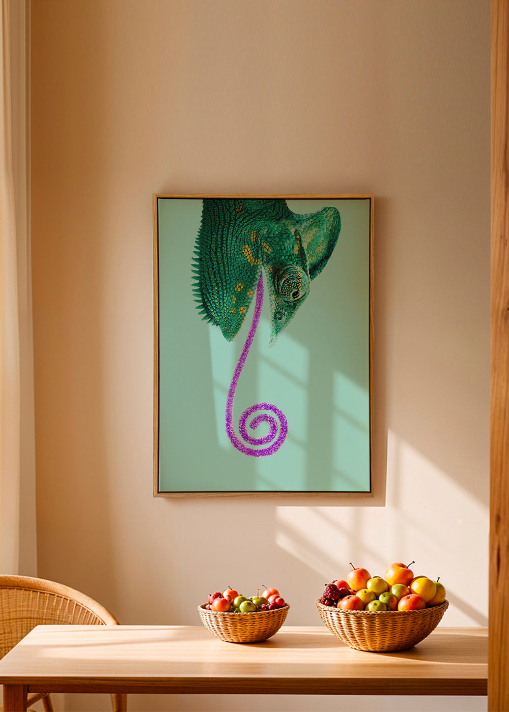 Konst kameleont grön med spiral-tunga