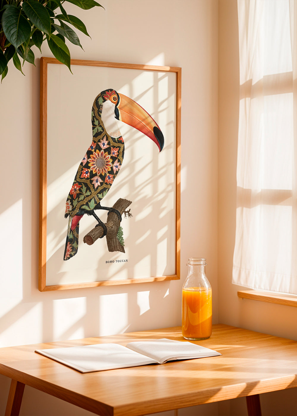 Boho-tukan med mönstrad fjäderdräkt