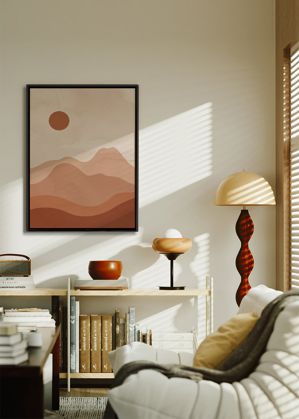 Minimalistiskt landskapskonstverk med terrakottasol