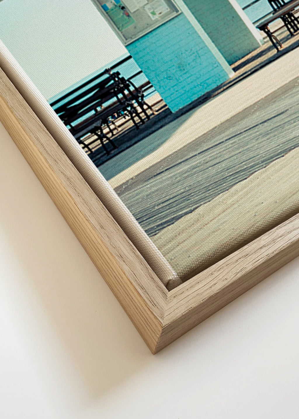 Pirsfotografi med ensam bänk – Canvas detail