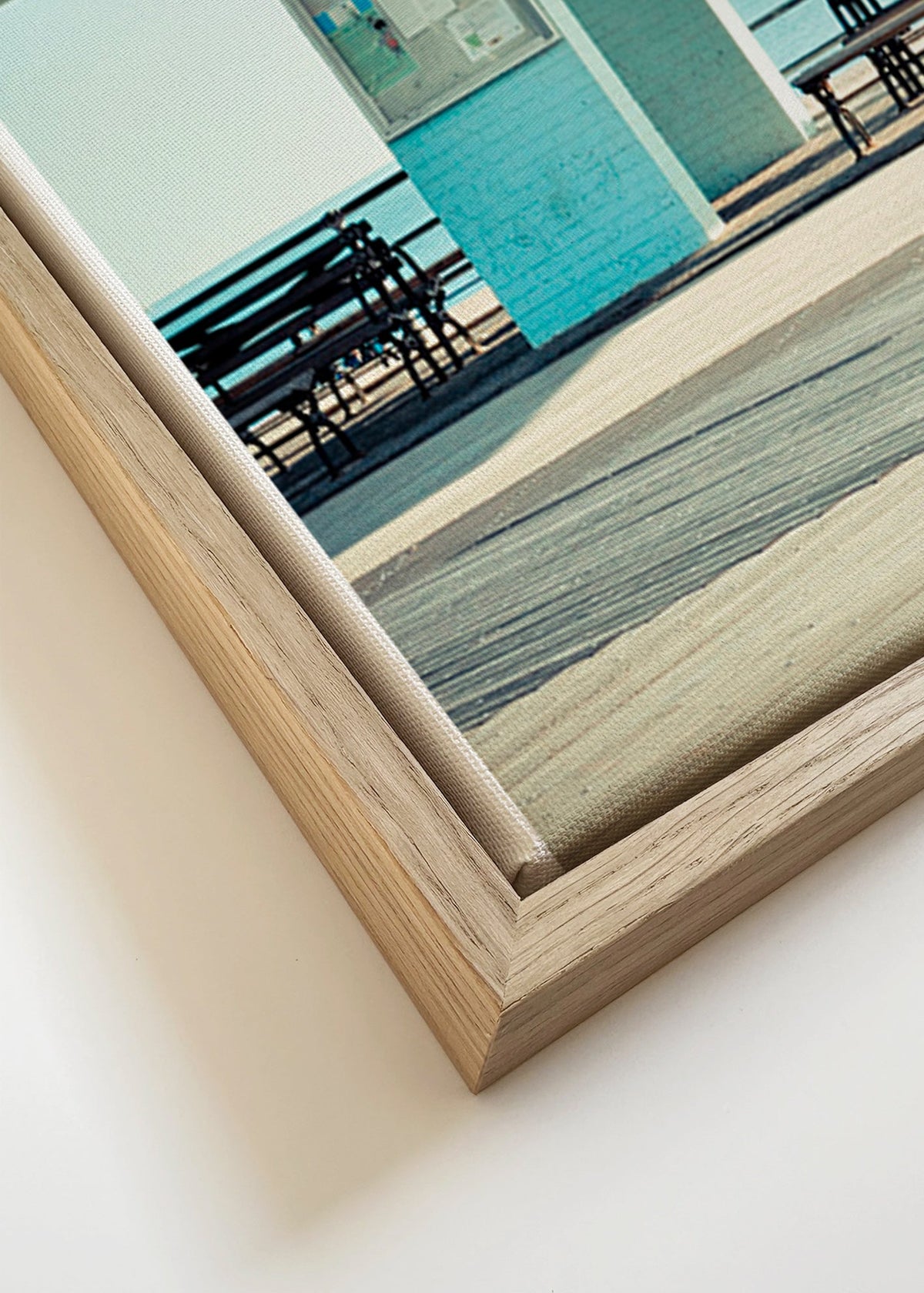 Pirsfotografi med ensam bänk – Canvas detail