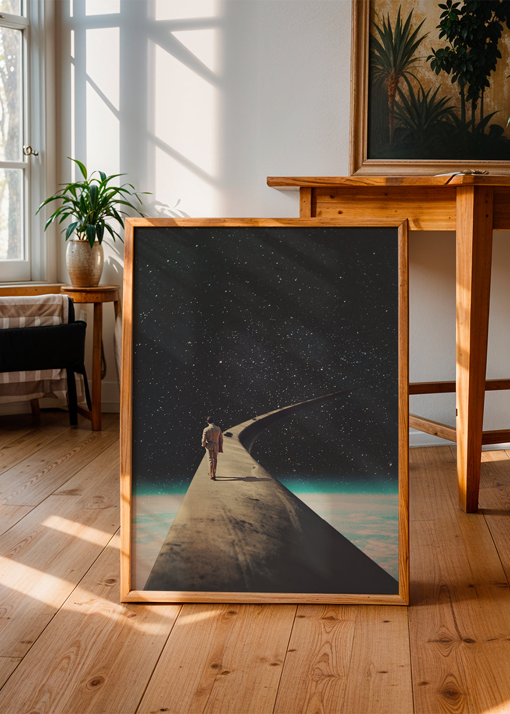Surrealistisk fotografi av resenär på vinge