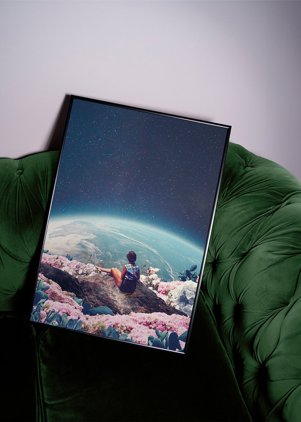Botanisk poster med resenär och planet
