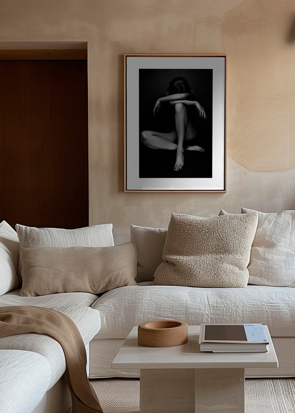 Fotografi av sittande figur i studio