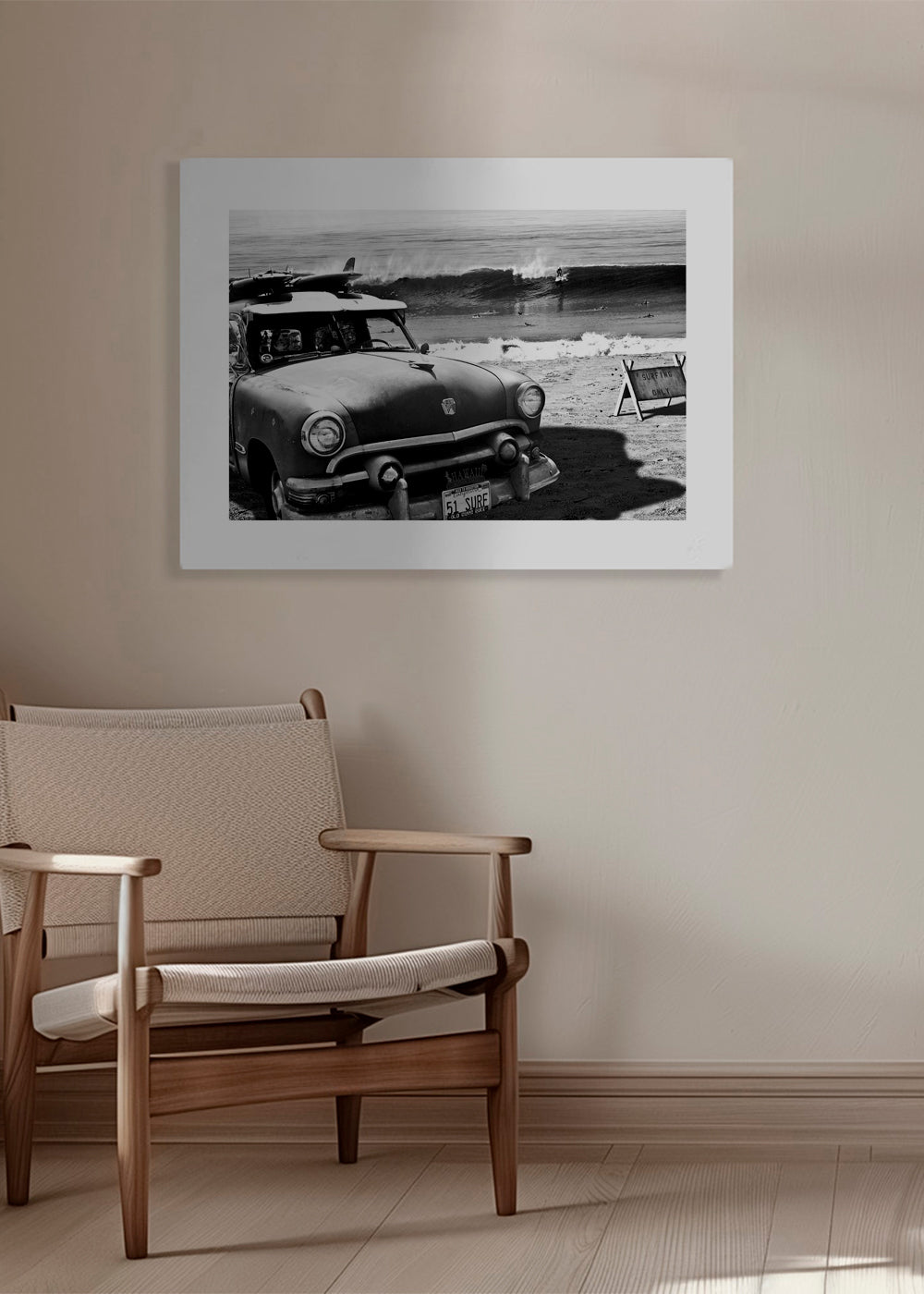 Fotografi av vintagebil på stranden